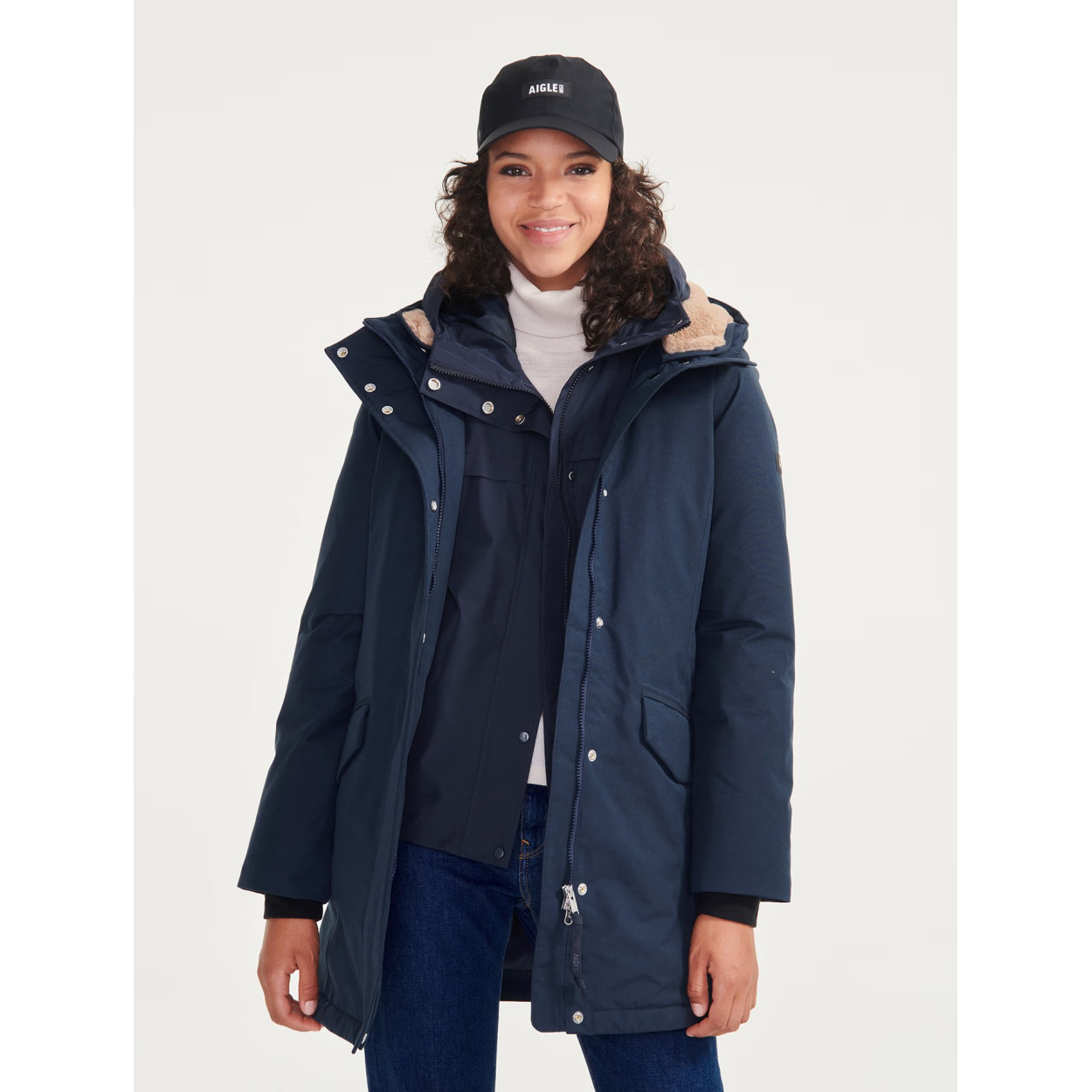 parka-femme-impermeable-avec-capuche-068gkr.jpg